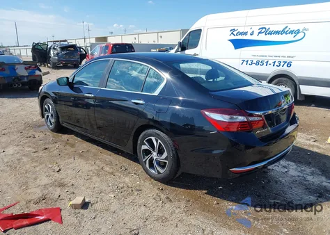 2017 Honda Accord Lx z USA, uszkodzony, nr VIN 1HGCR2F34HA193695
